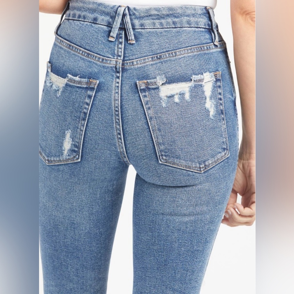 Good American Good Curve Straight Leg High Rise Distressed Ankle Jeans - Picture 4 of 9